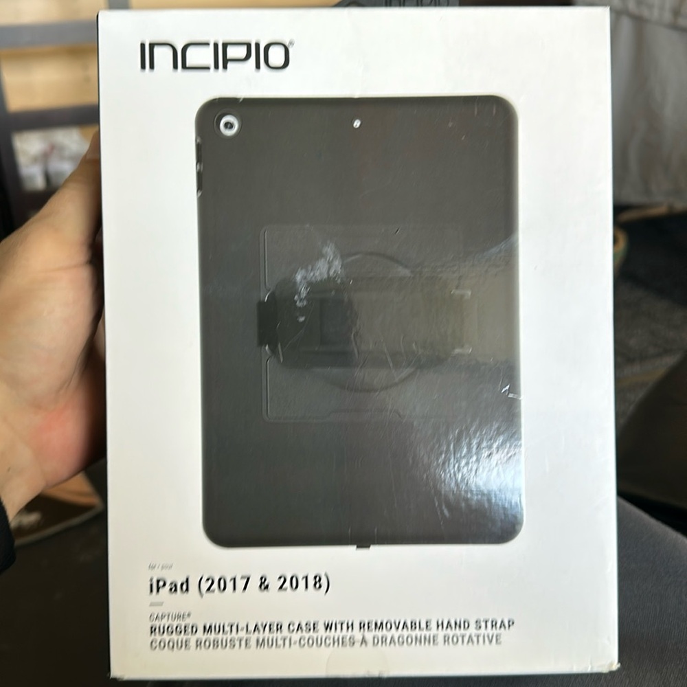 INCIPIO IPAD CASE FOR 2017 & 2018 iPad models.